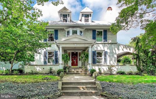 22 Wyomissing Blvd, READING, PA, 19610-2055 | Card Image