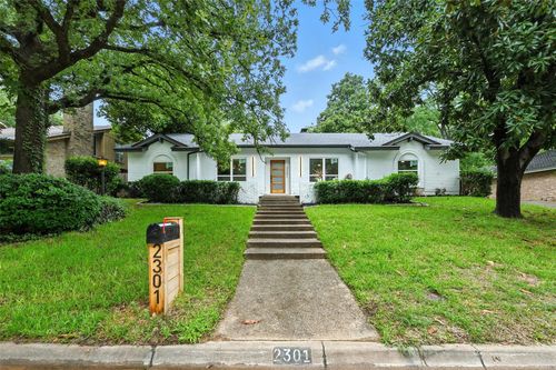 2301 Wood Cliff Ct, Arlington, TX, 76012-4234 | Card Image