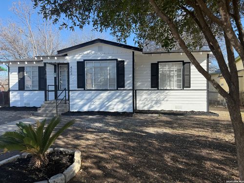 423 Wake Forrest Dr, San Antonio, TX, 78228-4918 | Card Image