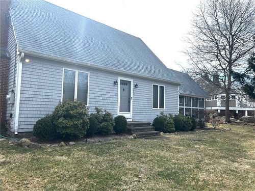 630 Green Hill Beach Road, South Kingstown, RI, 02879 | Card Image