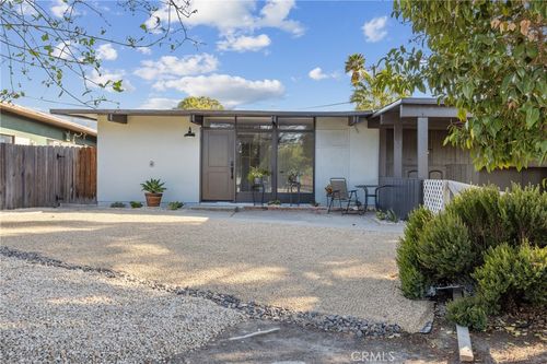 528 Creston Rd, Paso Robles, CA, 93446-2741 | Card Image