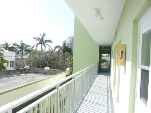 34-363 Washington Ave, Miami Beach, FL, 33139-6947 | Card Image