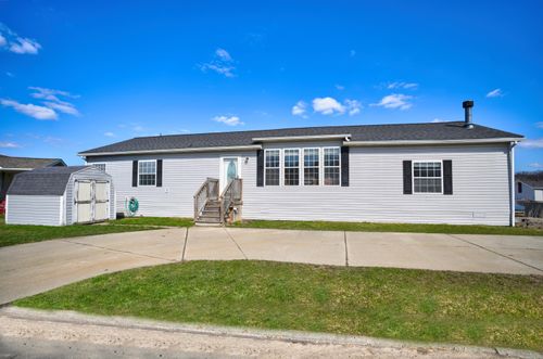 16257 Derby Cir, Holly, MI, 48442-9639 | Card Image