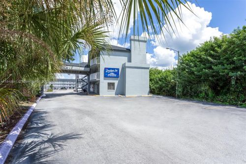 216-5055 W Irlo Bronson Memorial Hwy, Kissimmee, FL, 34746-5345 | Card Image