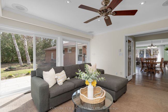 3763 Whitecap Dr, House other with 3 bedrooms, 2 bathrooms and 5 parking in Innisfil ON | Image 18