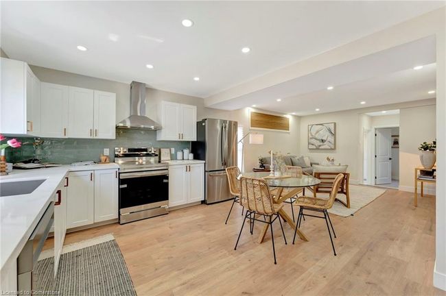24 Carlisle St, House other with 3 bedrooms, 2 bathrooms and 1 parking in Hamilton ON | Image 6