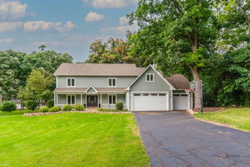 7225 Red Oak Dr, Crystal Lake, IL, 60012-3022 | Card Image