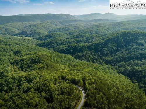 1319 Roundleaf Lane, Ferguson, NC, 28624 | Card Image