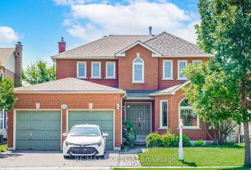 upper-135 Livingstone St W, Barrie, ON, L4N7J4 | Card Image