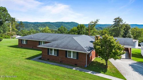 147 Meredith Rd, La Follette, TN, 37766-4036 | Card Image