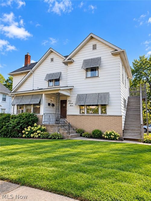 935 11th St Ne, Massillon, OH, 44646-4703 | Card Image