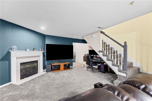 1322 Se Lexington Ave, Lees Summit, MO, 64081-3188 | Card Image