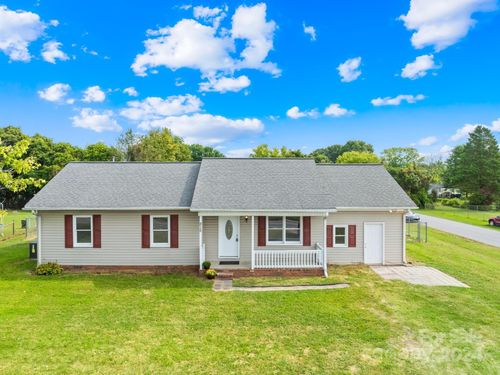 215 Bethesda Rd, Statesville, NC, 28677-2734 | Card Image