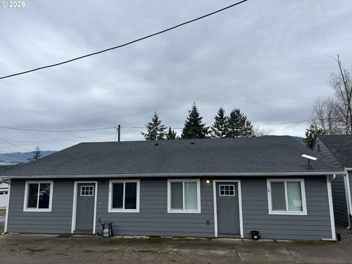 612 Ne Santiam Blvd, Mill City, OR, 97360-2218 | Card Image