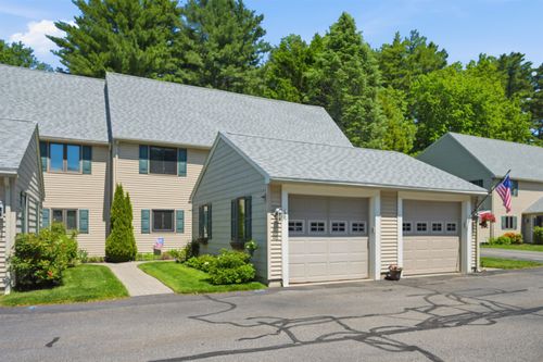 10 Hampton Towne Est, Hampton, NH, 03842-1950 | Card Image