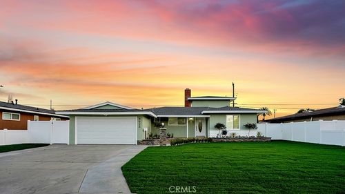 4524 W Sirius Ave, Orange, CA, 92868-1459 | Card Image