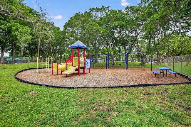 APT-505 - 2205 S Cypress Bend Dr, Condo with 2 bedrooms, 2 bathrooms and null parking in Pompano Beach FL | Image 67