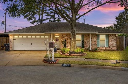 6022 Weeping Willow Rd, Houston, TX, 77092-3354 | Card Image