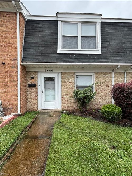1646 Darren Cir, Portsmouth, VA, 23701-3104 | Card Image