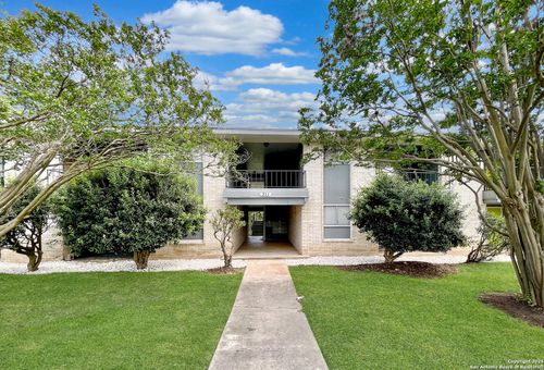apt-201-311 E San Antonio Ave, Boerne, TX, 78006-2072 | Card Image