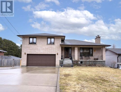 149 Masters St, Thunder Bay, ON, P7B6L6 | Card Image