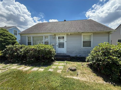 2916 Joseph Place Nw, Canton, OH, 44708 | Card Image