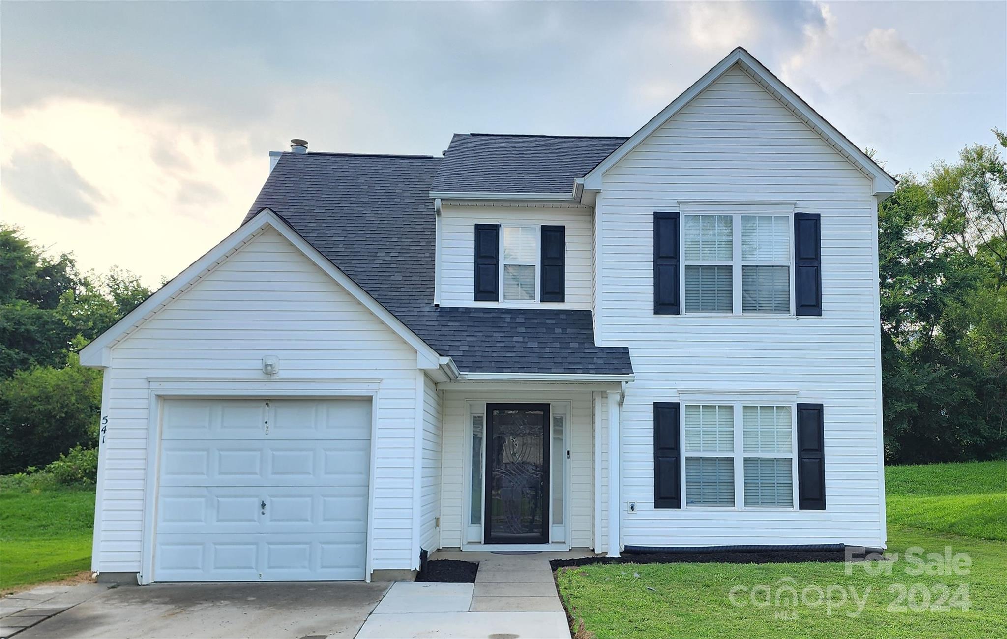 Moss Stream Ln, Charlotte, NC 28214