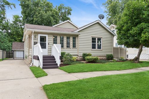 523 E Main St, Morris, IL, 60450-2232 | Card Image