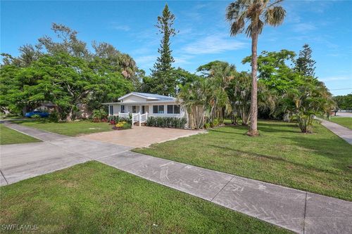1755 Oakley Ave, FORT MYERS, FL, 33901-8640 | Card Image