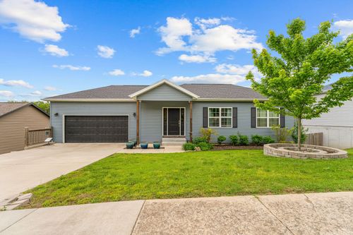 127 Rock Ridge Rd, Branson, MO, 65616-4235 | Card Image