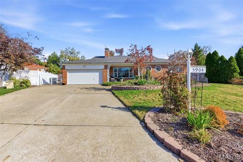 5904 Crane Cir, Saint Louis, MO, 63109-3430 | Card Image