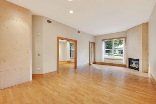 105-360 W Washington Avenue, Madison, WI, 53703 | Card Image