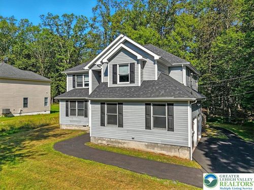 190 Sandlewood Dr, East Stroudsburg, PA, 18301-6969 | Card Image