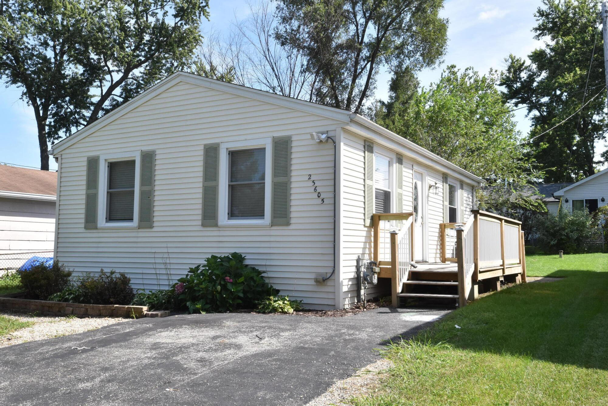 125th St, Trevor, WI 53179