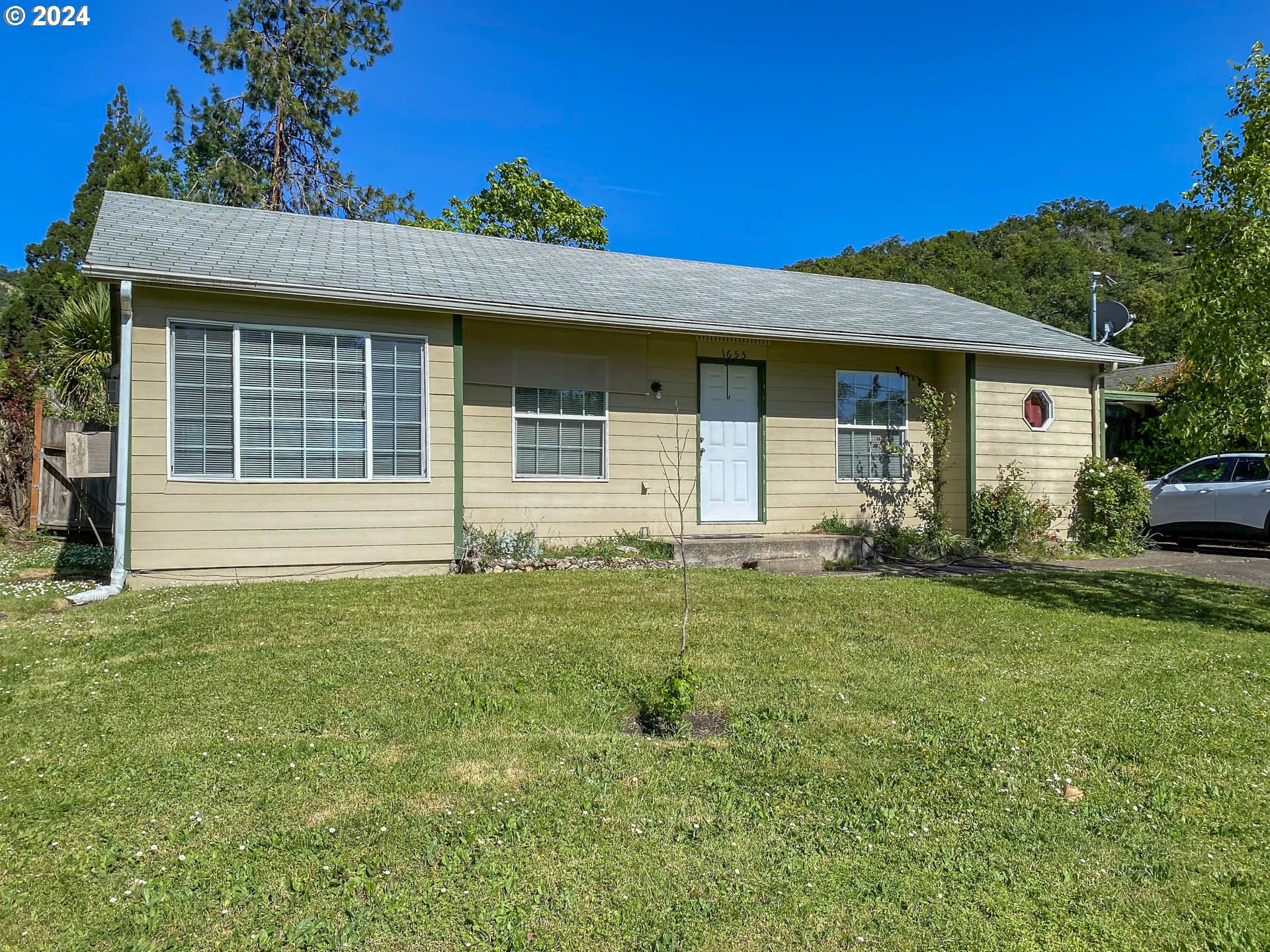 Todd St, Roseburg, OR 97470