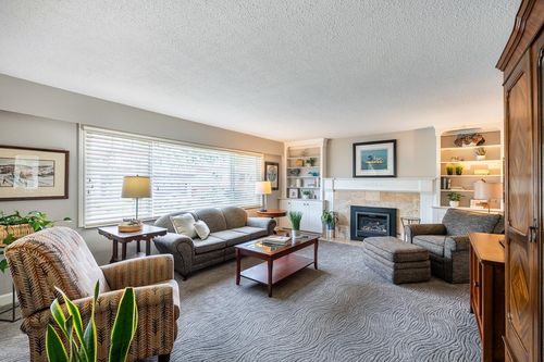 11384 74 Ave, Delta, BC, V4C1E1 | Card Image