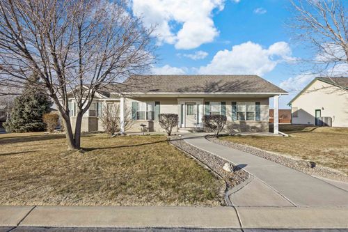 208 Chipeta Pines Ct, Grand Junction, CO, 81503-2336 | Card Image