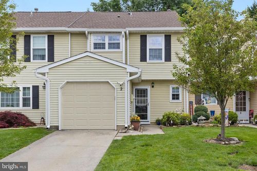 2 Gloucester Ct, BORDENTOWN, NJ, 08505-3120 | Card Image