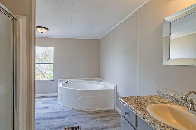 302 Arrlington Bnd, House other with 4 bedrooms, 2 bathrooms and null parking in Byron GA | Image 19
