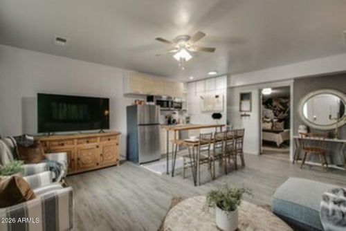 2-830 E Maryland Avenue, Phoenix, AZ, 85014 | Card Image