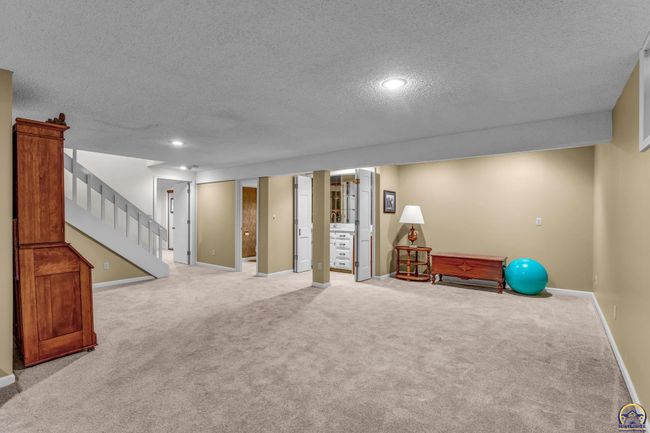 13 Sw Pepper Tree Ln, Townhouse with 4 bedrooms, 4 bathrooms and null parking in Topeka KS | Image 39