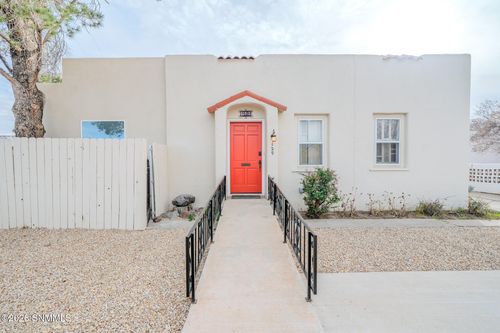 129 W Willoughby Ave, Las Cruces, NM, 88005-1822 | Card Image
