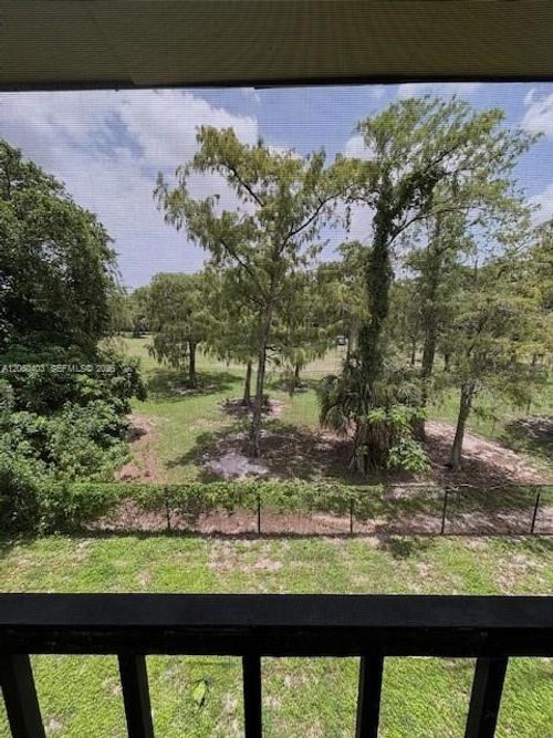 s-303-7900 Colony Cir S, Tamarac, FL, 33321-3997 | Card Image