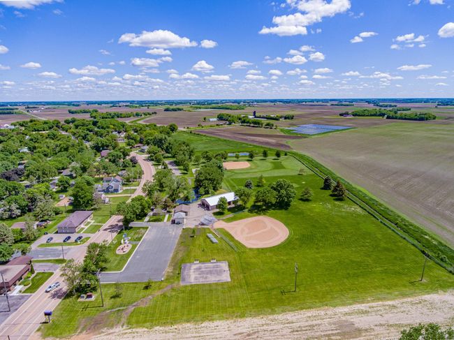 141 Jacob St, House other with 4 bedrooms, 3 bathrooms and null parking in Hamburg MN | Image 76