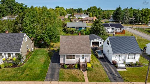 329 Victoria Ave, New Glasgow, NS, B2H1W6 | Card Image