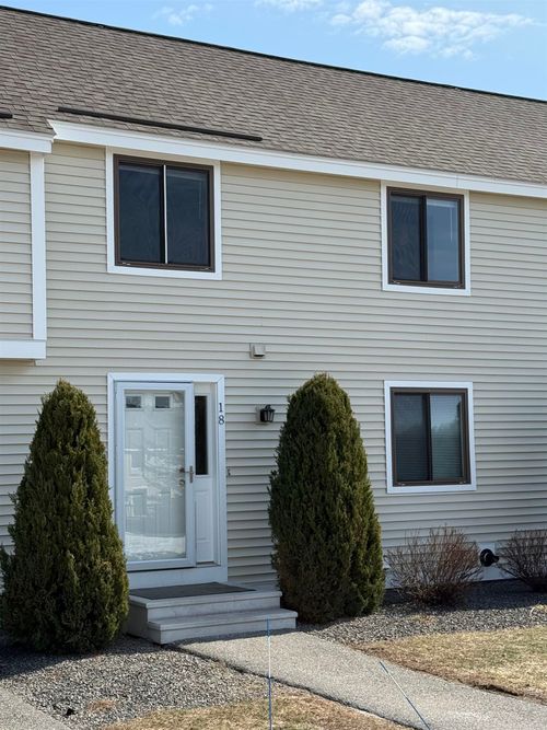 18 Pendleton Ln, Londonderry, NH, 03053-3676 | Card Image