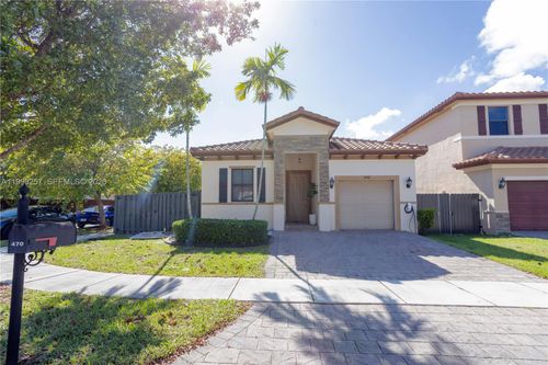 470 Se 34th Ter, Homestead, FL, 33033-7482 | Card Image