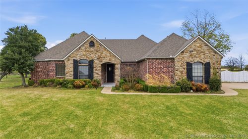 14545 E Quail Run Street, Claremore, OK, 74017 | Card Image