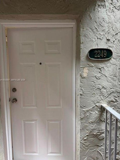 2249-10000 Nw 80th Ct, Hialeah Gardens, FL, 33016-2259 | Card Image