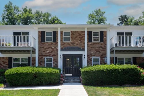 67-260 Waverly Ave, Patchogue, NY, 11772-2151 | Card Image